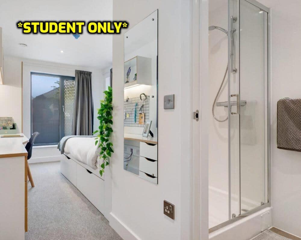 Student Only Zeni Ensuite Rooms, Колчестер Экстерьер фото